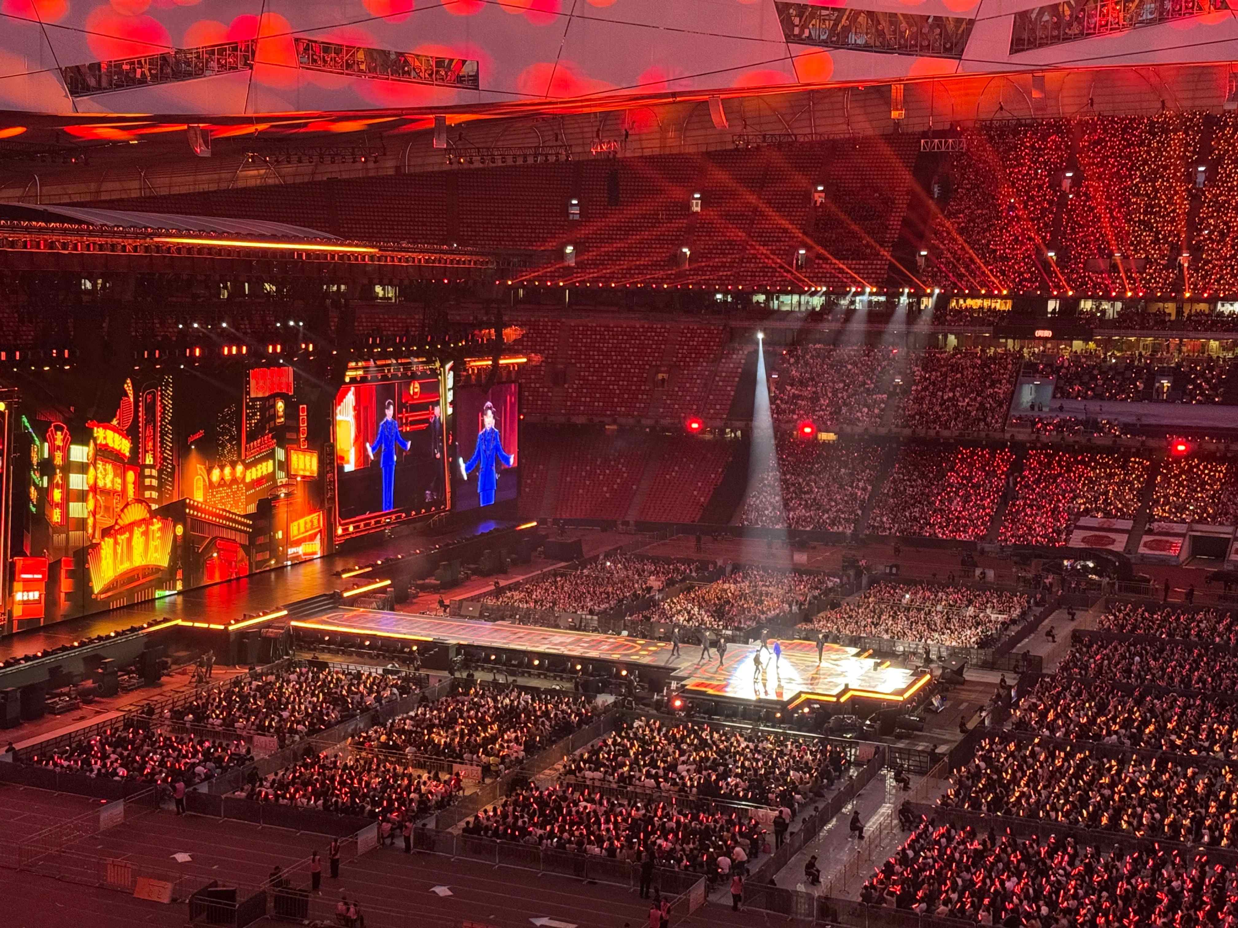 这个端午不一般！我与8万人在鸟巢，被凤凰传奇的草原风吹“上头”！