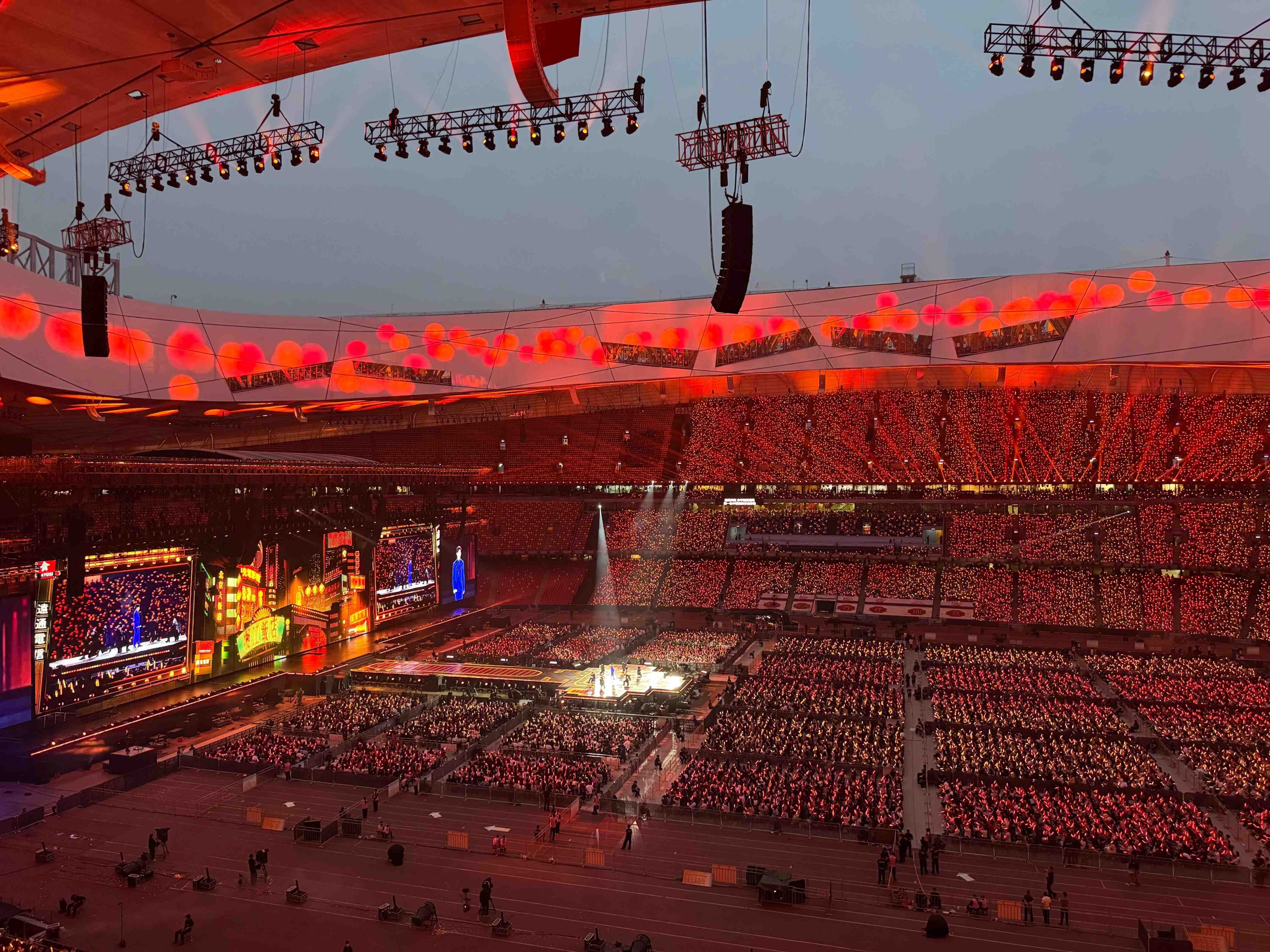 这个端午不一般！我与8万人在鸟巢，被凤凰传奇的草原风吹“上头”！